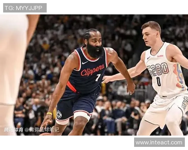 深入分析重庆网球队反击战术在欧冠足球中的应用与效果