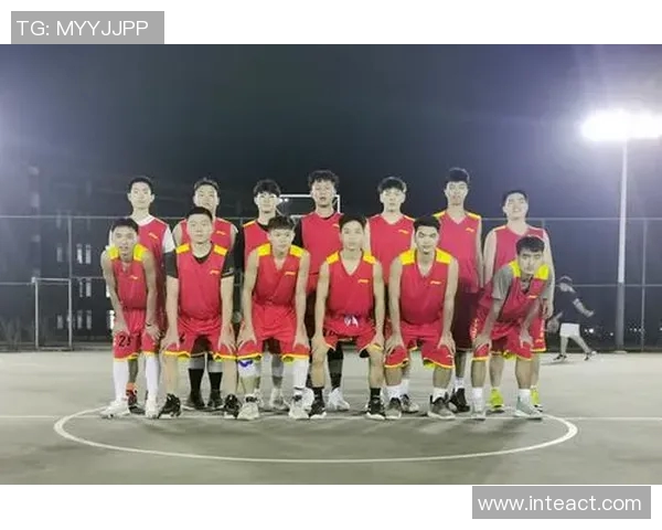 广州篮球队与重庆篮球队赛后复盘探讨团队协作的成功与不足之处 广州篮球队与重庆篮球队赛后复盘探讨团队协作的成功与不足之处