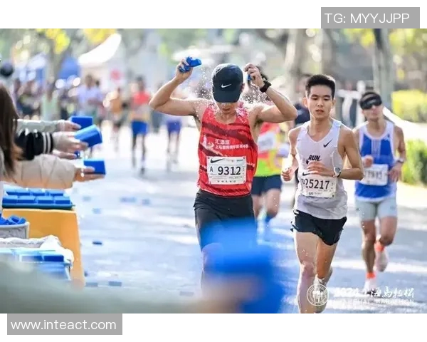 运动数据马拉松大满贯回顾上海攀岩队技术实力的全面分析与表现评估